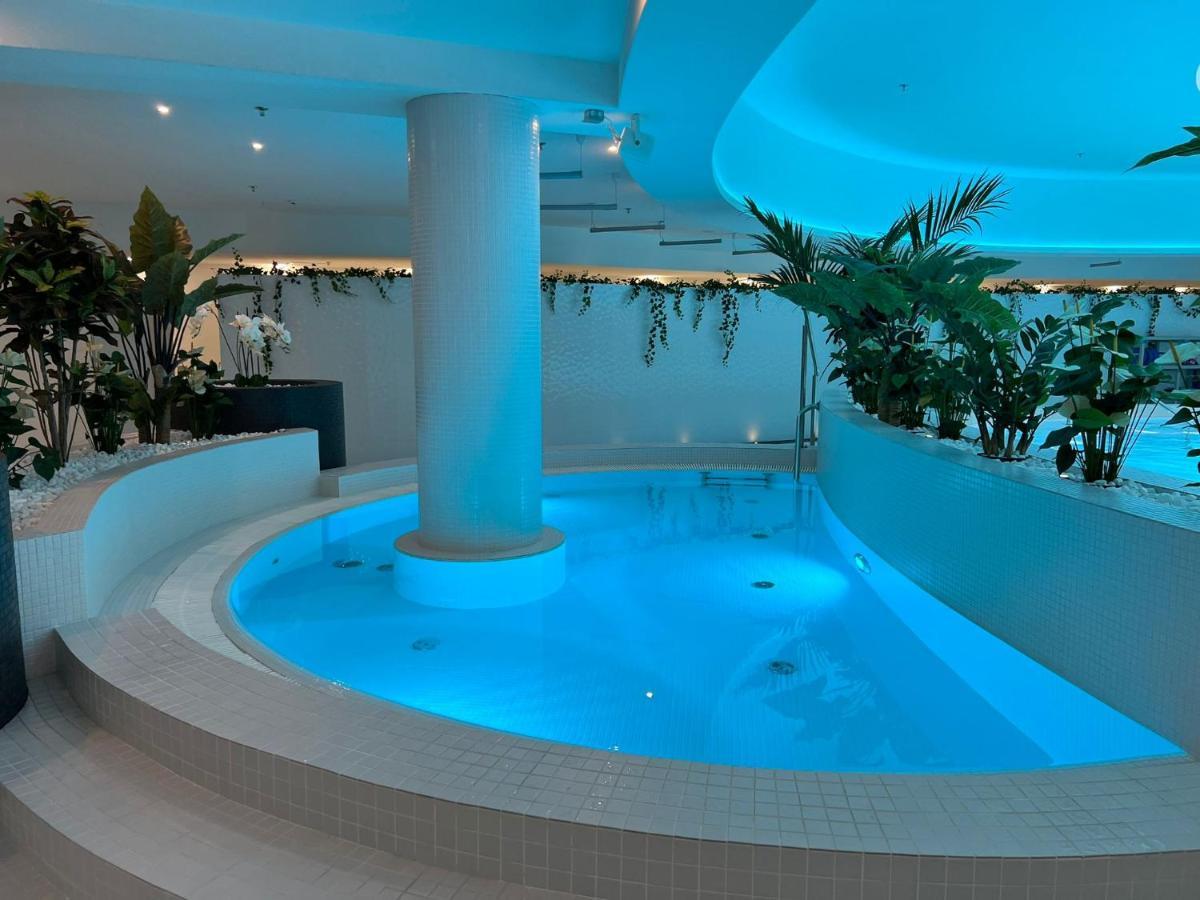 Miodowy Apartament W Hanza Tower -Sauna&Pool Stettin Exterior foto